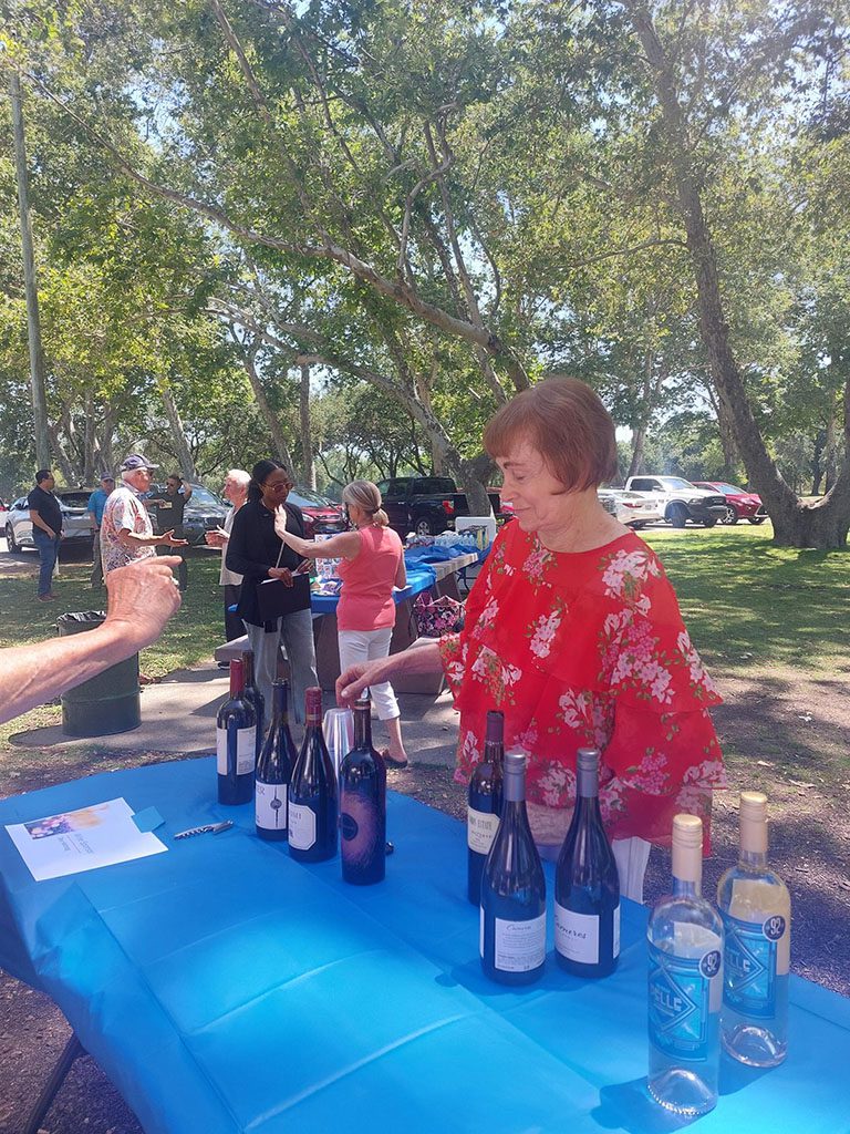 Dee Hartzog hosted the wine reception